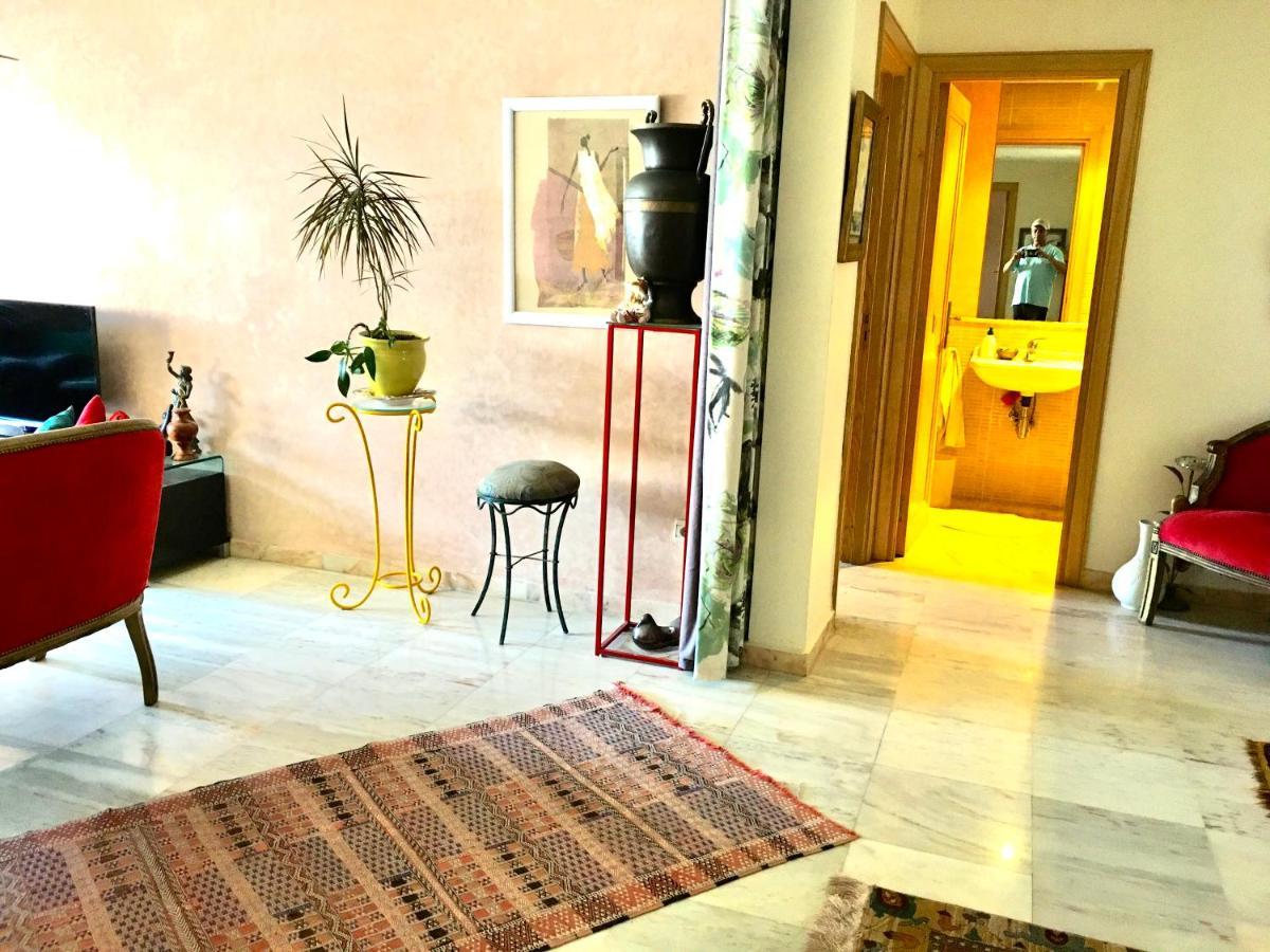 The Room Nouaceur Bagian luar foto