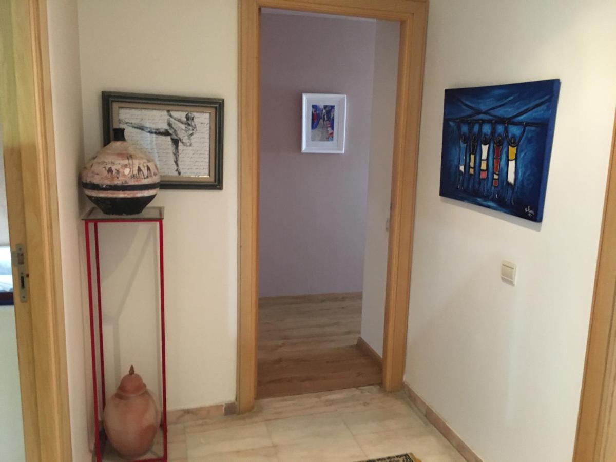 The Room Nouaceur Bagian luar foto